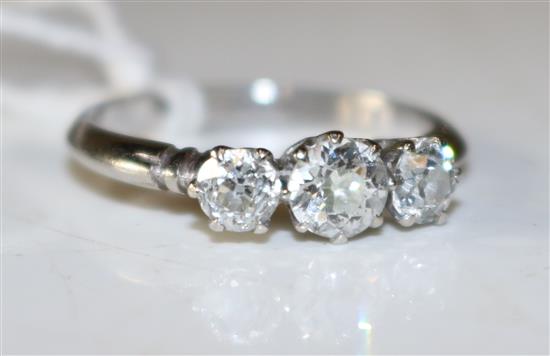 Platinum 3-stone diamond ring